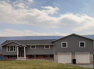 119 E Maple St, Hegins, PA 17938