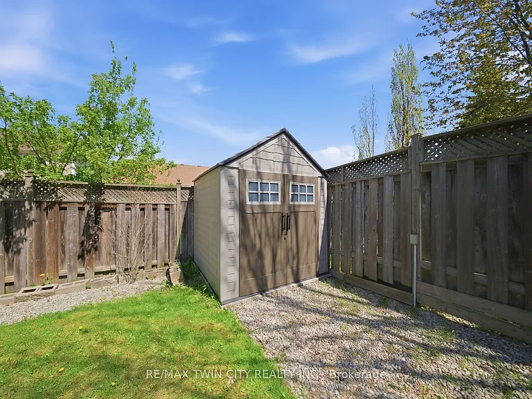 20 Webb Ave #UPPER — Photo 30