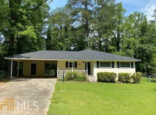 1101 Runnymede Ln, Macon, GA 31220