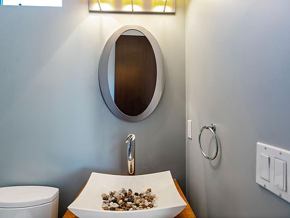 3rd image of 1310 Manhattan Ave #1310