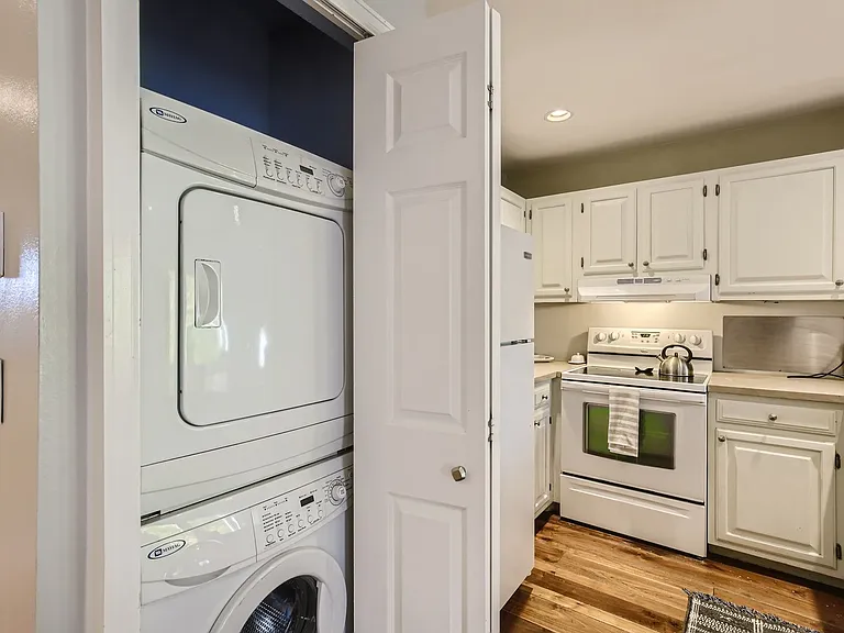 2113 Walnut St #9B — Photo 26