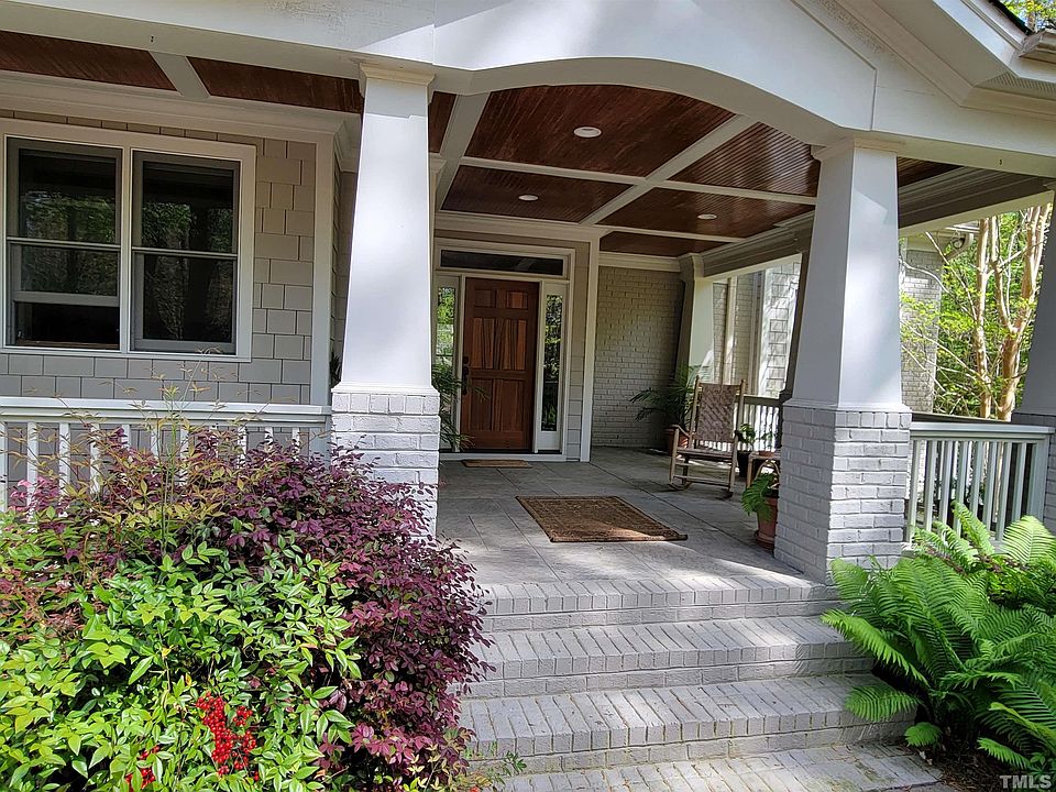 1st image of 264 Crimson Oak Dr
