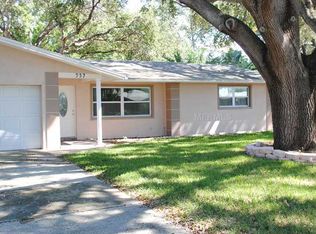 957 Philco Dr, Dunedin, FL 34698