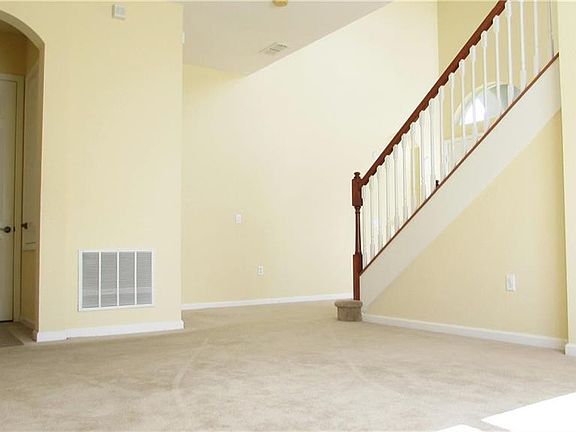 5th image of 3832 Shoreview Dr
