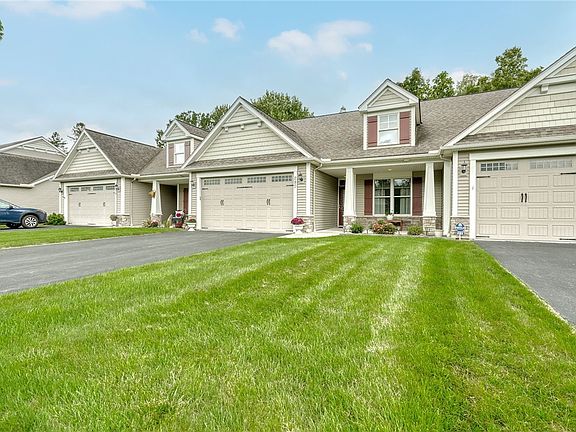 4th image of 280 Carriage Path Ct