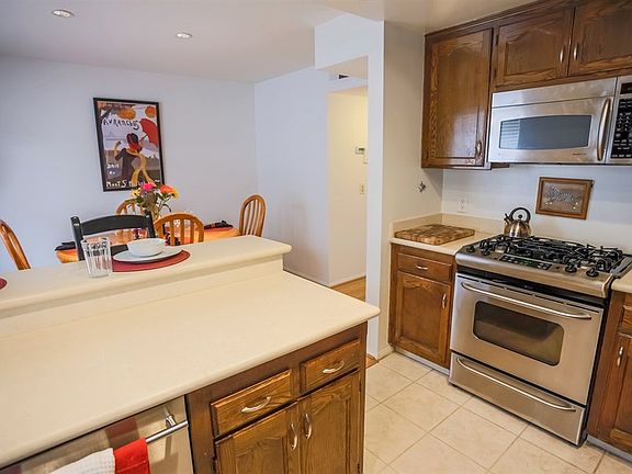 5th image of 11274 Morrison St APT 12
