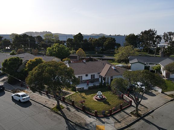 2nd image of 7489 Shady Hollow Dr