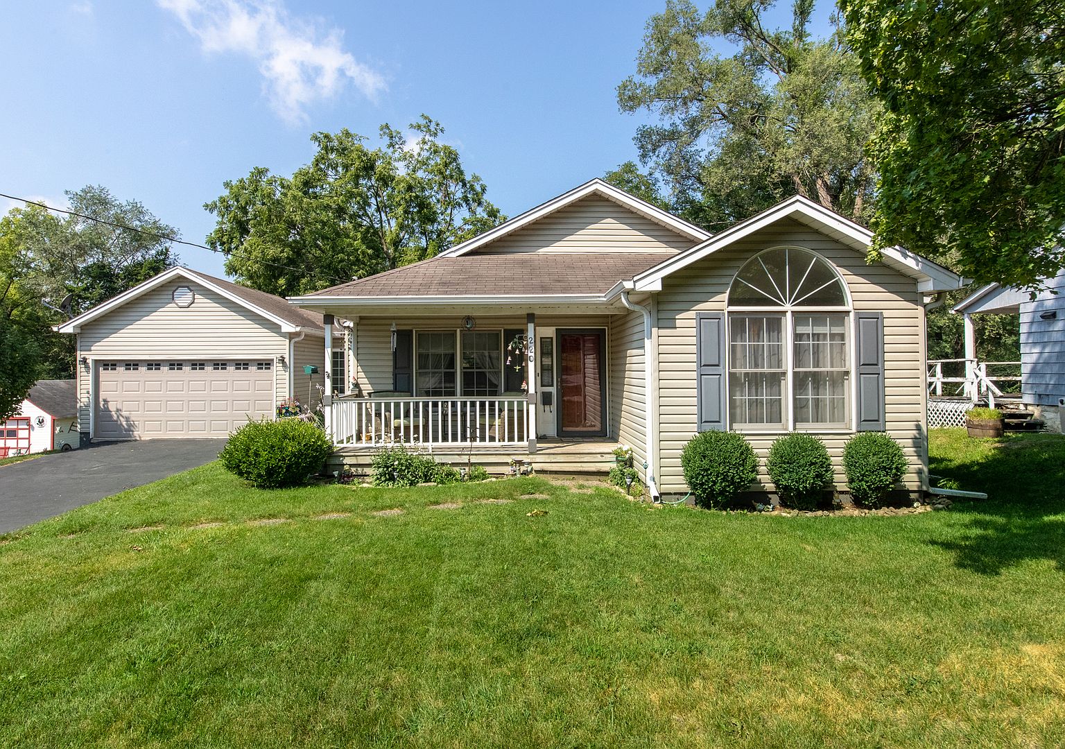 220 Fulton St, South Elgin, IL 60177 Zillow