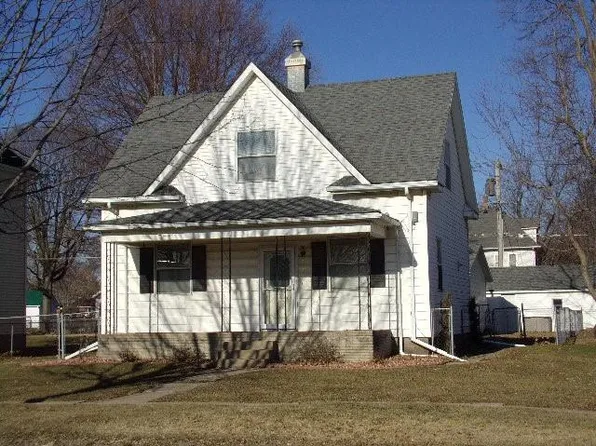 908 5th St, Durant, IA 52747