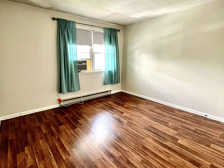 10 Dorsey Ln #1 — Photo 10