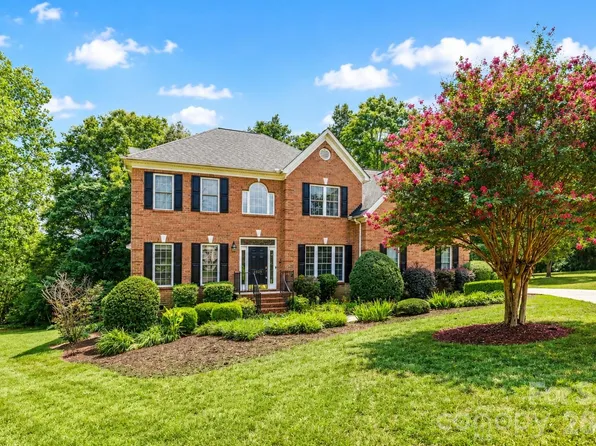 4523 Brent Wood Dr, Belmont, NC 28012