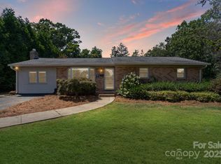 305 Ridge Dr, Mount Holly, NC 28120