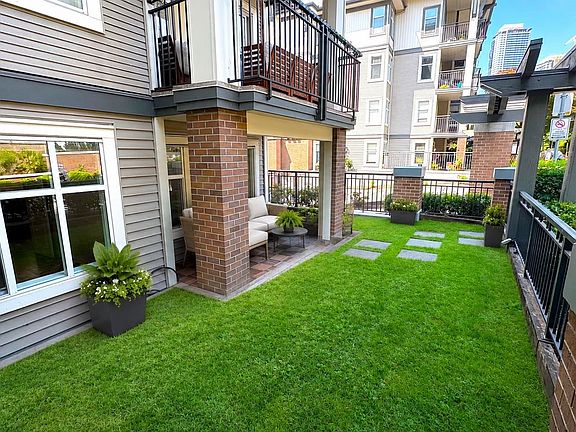 3rd image of 4788 Brentwood Dr #106