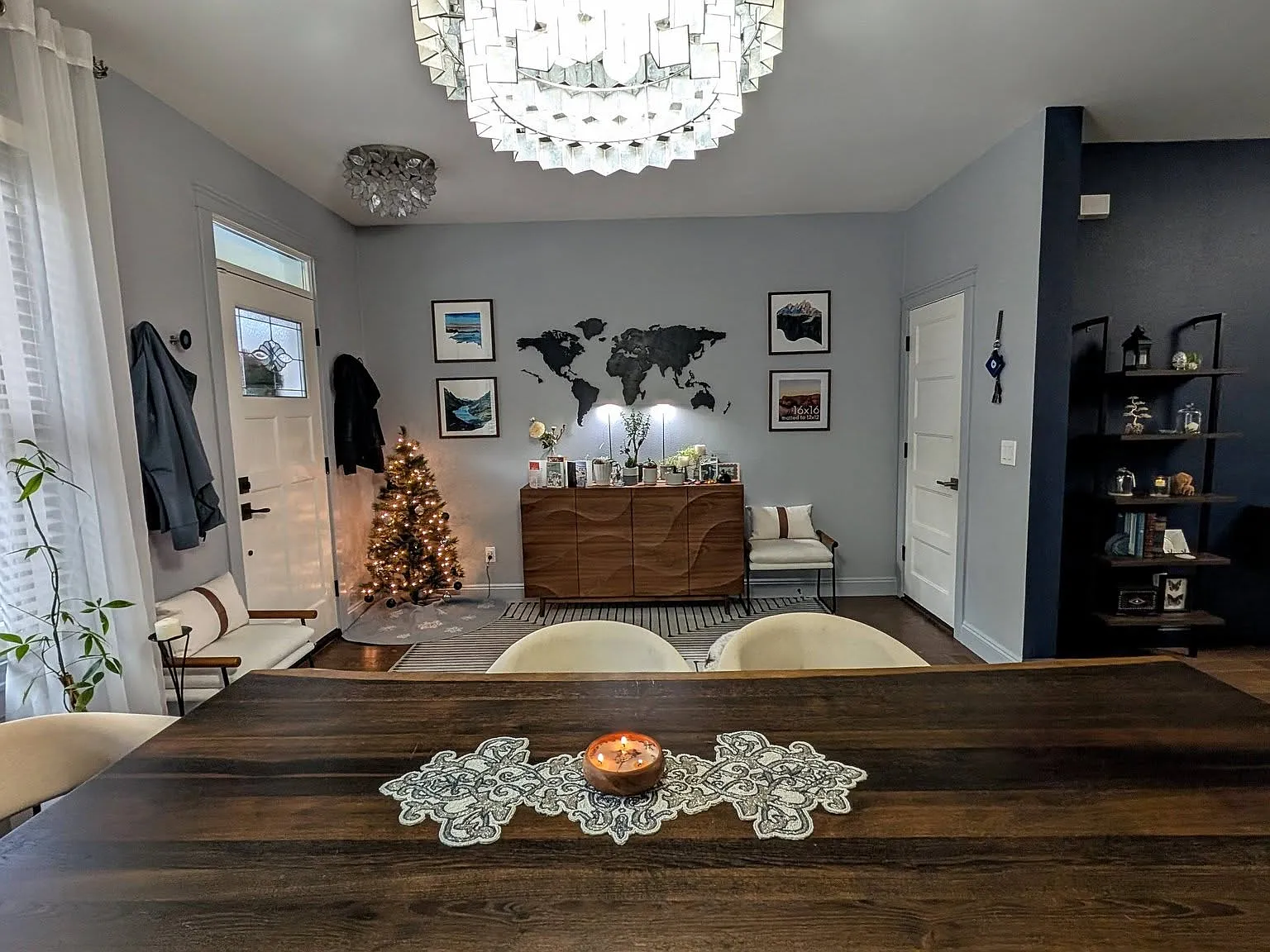 3 bed, 2.5 bath, 1872 sqft, $3,300 — Photo 3