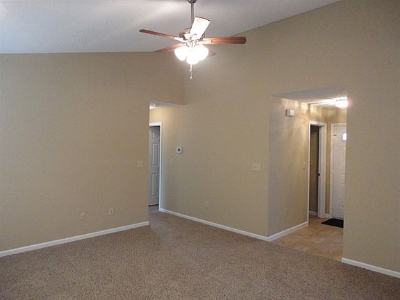 3rd image of 6433 Lonestar Dr