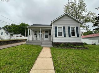 1022 S 2nd St, De Soto, MO 63020