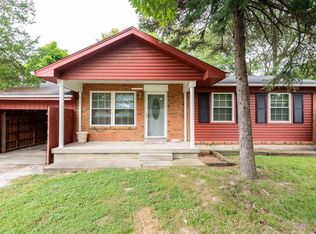 497 Blossom Rd, Louisville, KY 40229