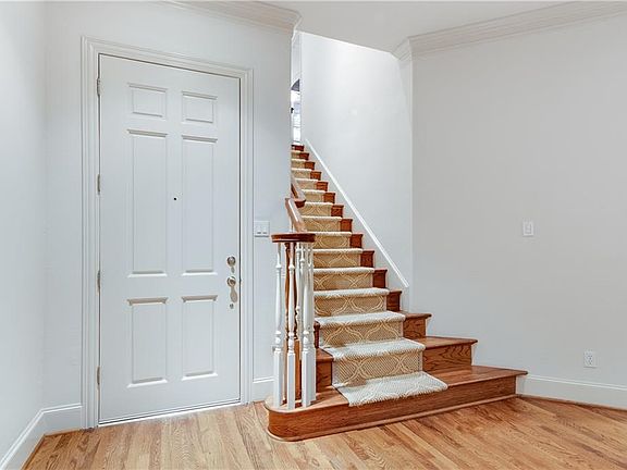4th image of 7327 Hill Forest Dr