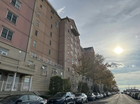 207 Shearwater Ct W APT 17, Jersey City, NJ 07305