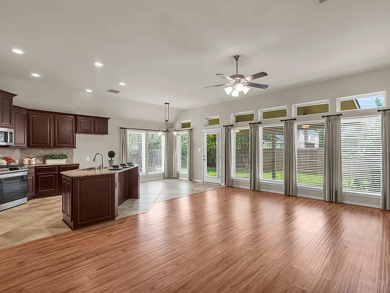 12938 Buchanan Oaks Ln — Photo 13