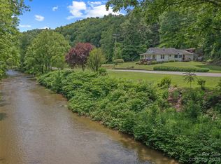 4333 Toe River Rd, Green Mountain, NC 28740