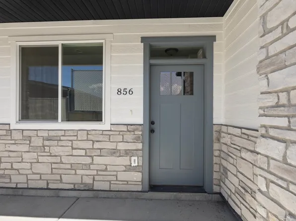 856 E 250 N, Hyrum, UT 84319