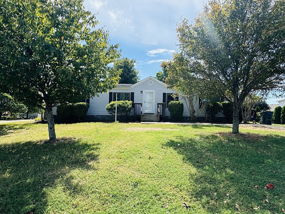1st image of 121 Kendra Dr
