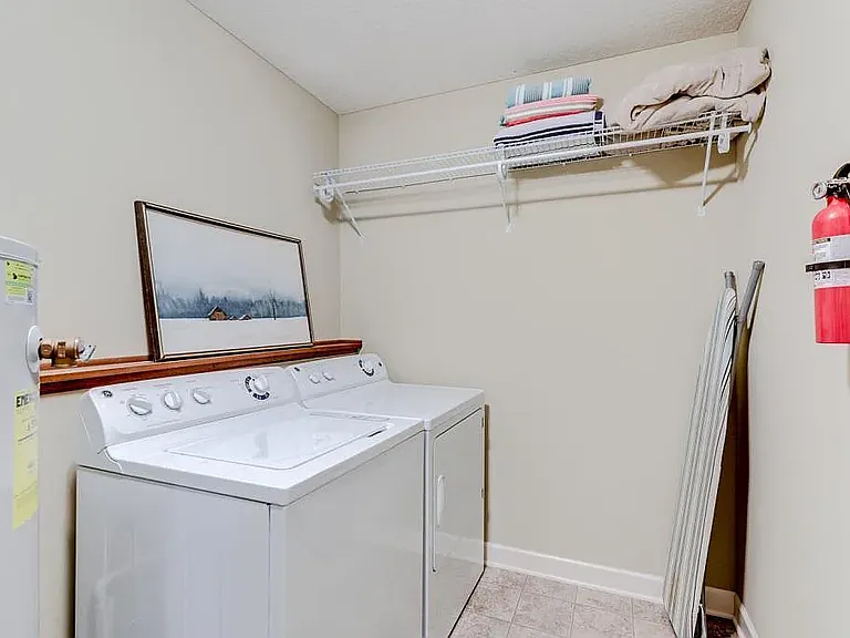 3430 Chestnut Ln — Photo 16