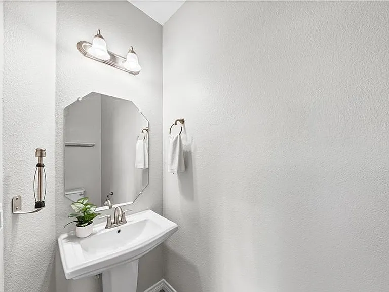 3381 Vineyard Trl — Photo 20