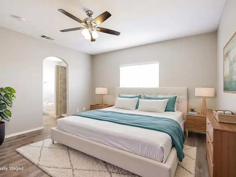 1704 Mizzenmast Ave — Photo 9
