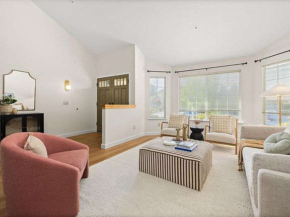 3rd image of 2579 Harvest Lane