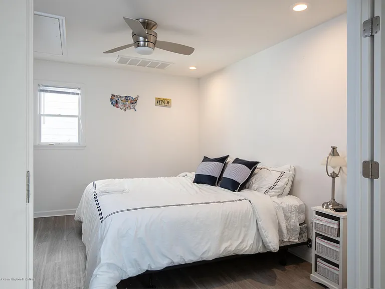 502 Sunset Blvd — Photo 24