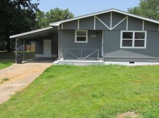 1005 Cottage Ln, Dexter, MO 63841