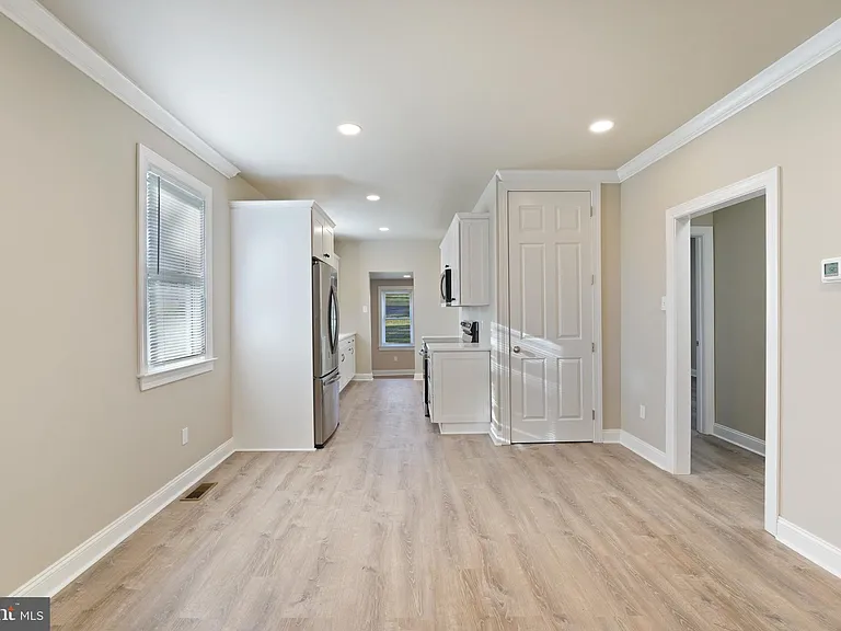 4411 Fairview Ave — Photo 10