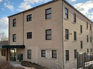 78 Cedar St, Branford, CT 06405