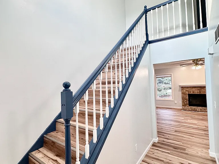 1906 Vladimir Dr — Photo 13