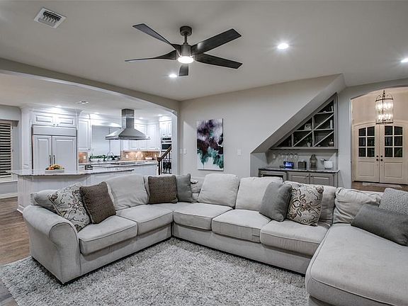 4th image of 900 Cypress Ct