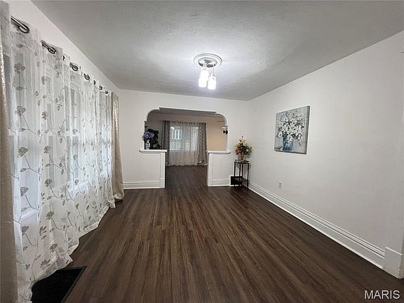 5th image of 7372 Liberty Ave