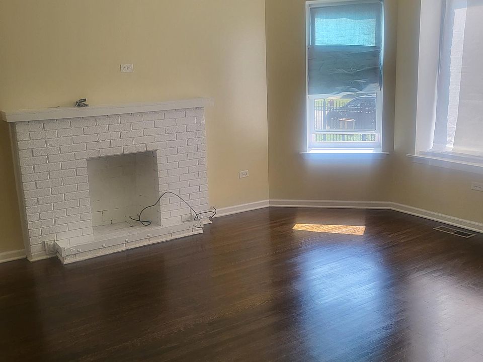 2nd image of 741 N Lotus Ave APT 2