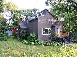 8 Edgemont Ave, Burlington, MA 01803