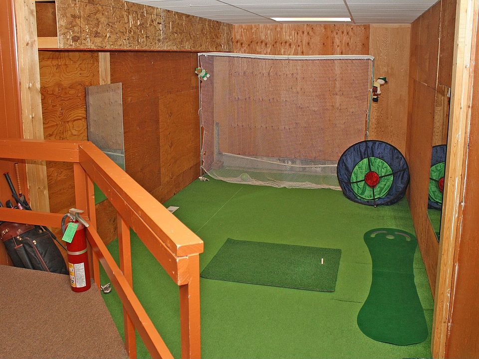 Indoor Golf Room