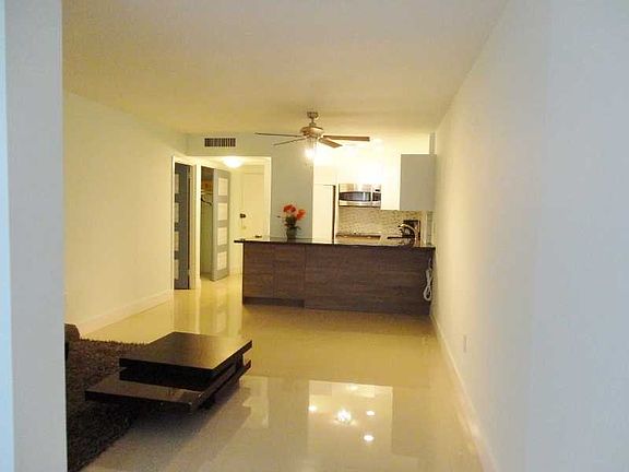 5th image of 17560 Atlantic Blvd APT 305