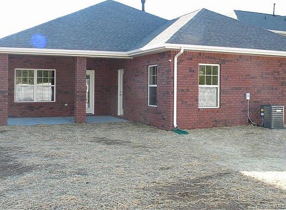 3rd image of 111 Fleming Dr