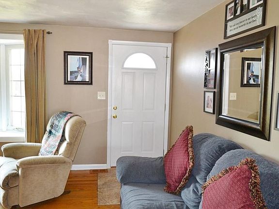 5th image of 1604 McGillivray Ave