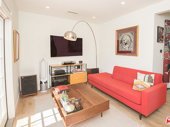 4th image of 4191 York Blvd
