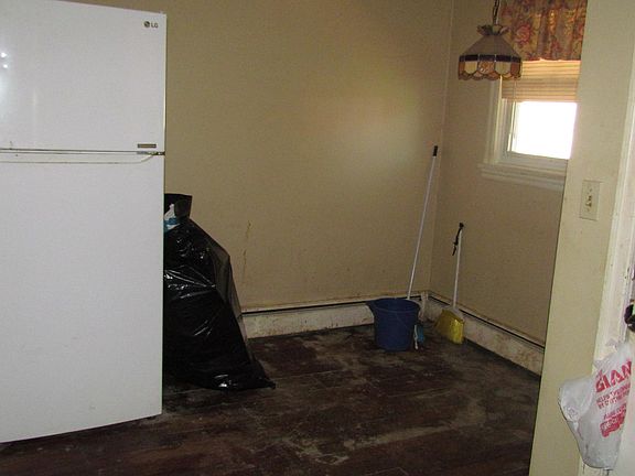 5th image of 1241 Frieda St