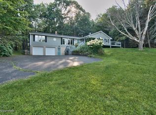 110 Wywamic Rd, Cresco, PA 18326