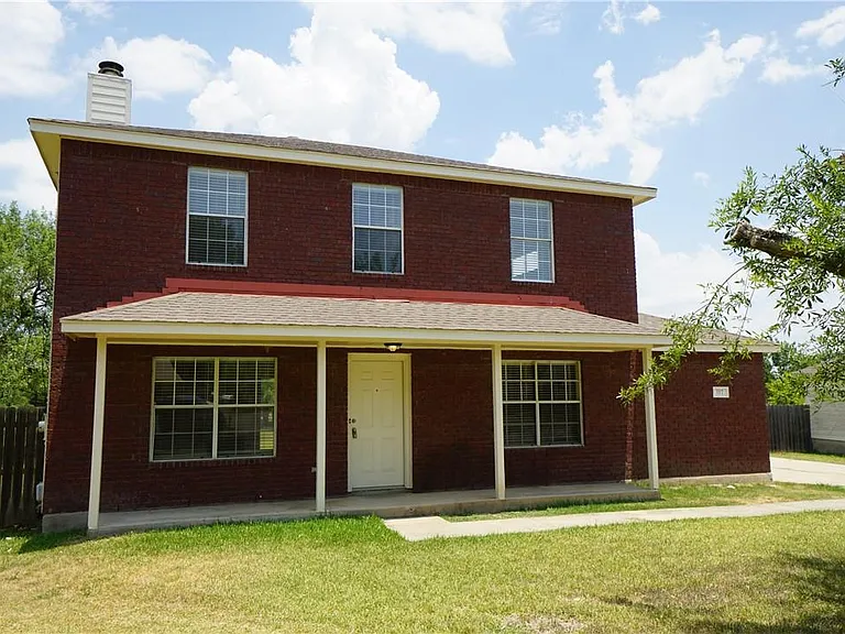 112 Creekside Dr — Photo 1