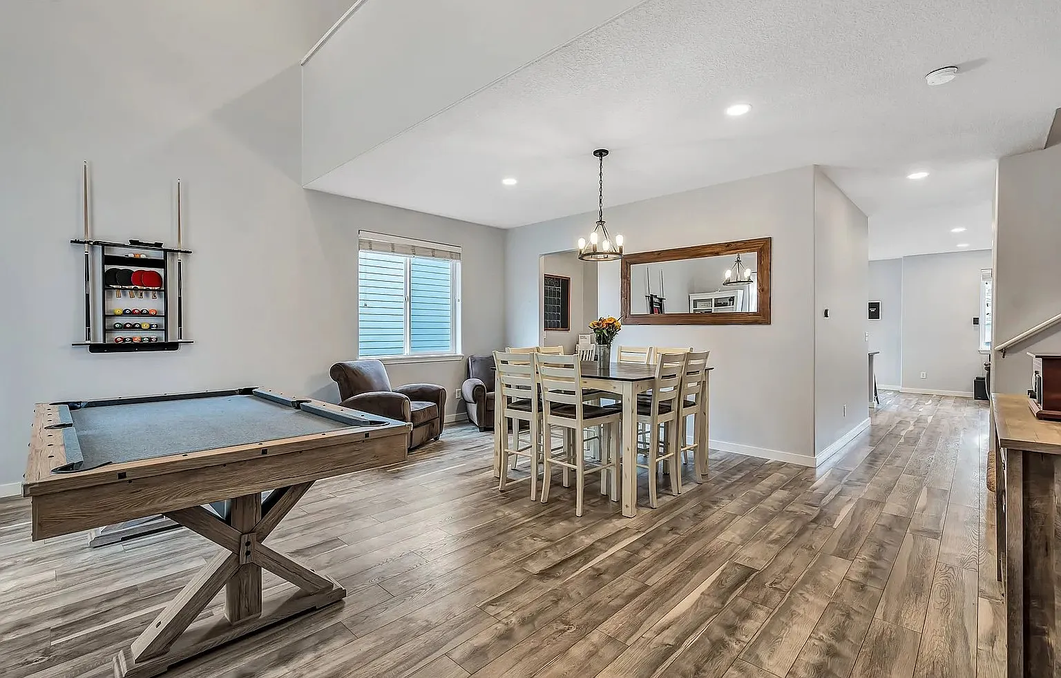 4 bed, 2991 sqft, $3,595 — Photo 3