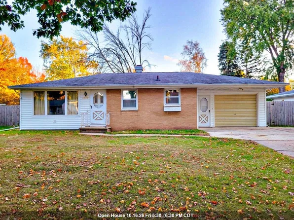 3038 Greenview Dr, Green Bay, WI 54311